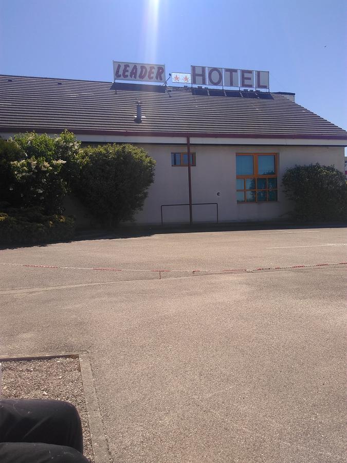 Leader Hôtel Foucherans (Jura) Exterior foto